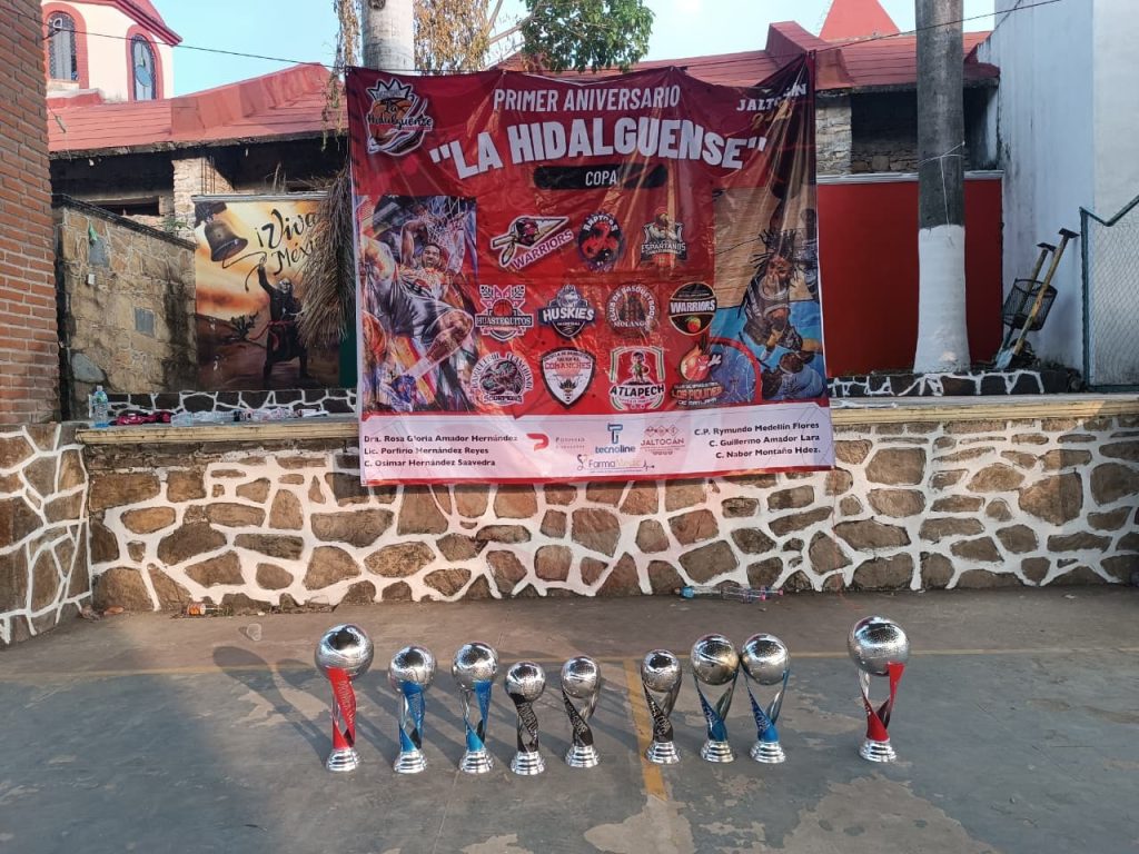 Celebran el primer aniversario de la academia del Selectivo de básquetbol la Hidalguense