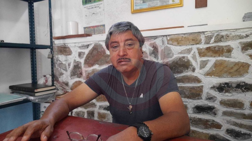 El retablo de la Iglesia de San José Huazalingo empieza nuevamente a presentar deterioro