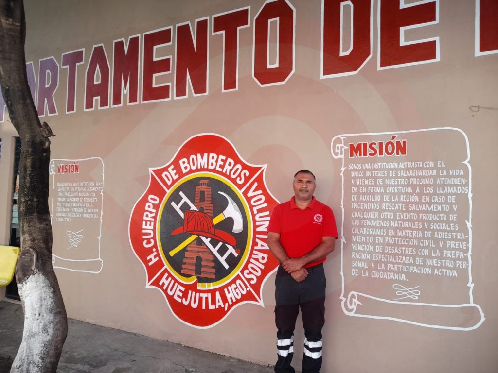 Instructor del H. Cuerpo de Bomberos agradece apoyos de personas altruistas
