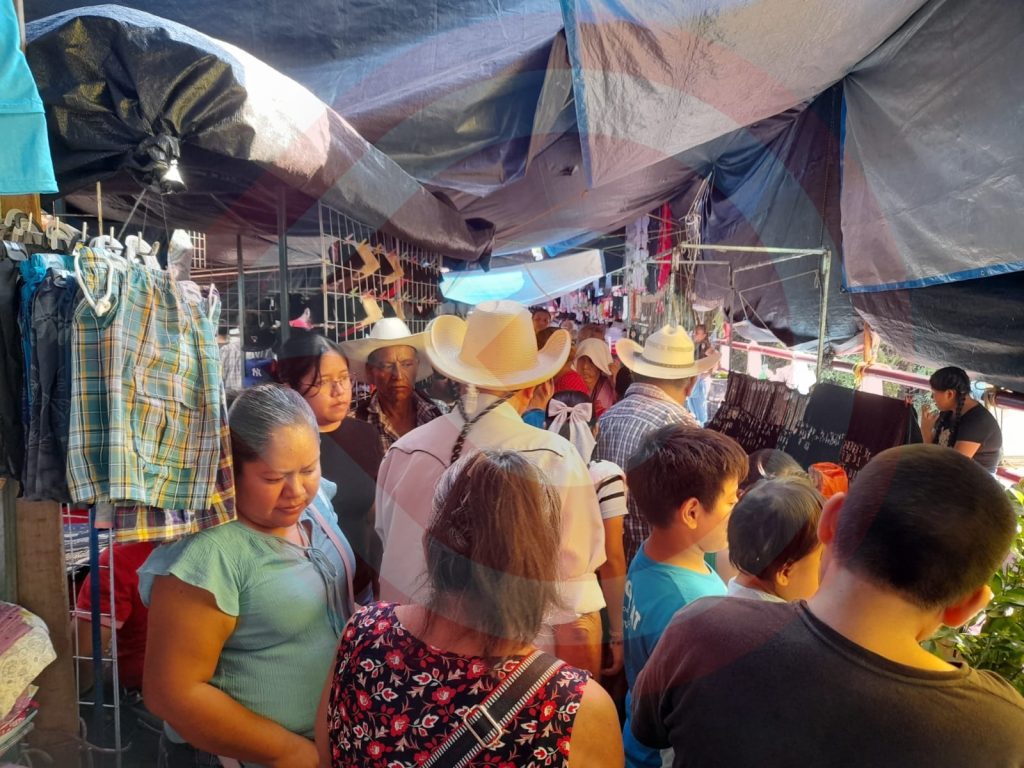 Consideran el sector del puente de La Ceiba el sitio de más riesgo durante el tianguis dominical