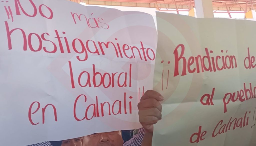 Ciudadanos se manifiestan contra el gobierno municipal