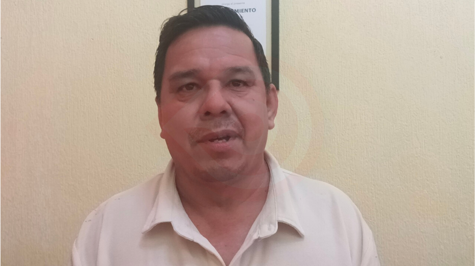 Delegados acuerdan solución temporal para depósito de basura en Atlapexco