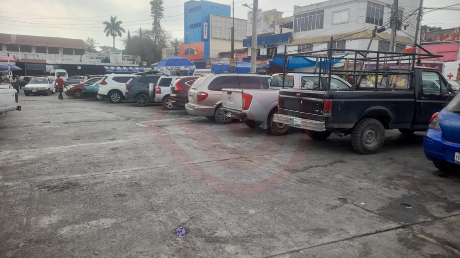 “Todavía hay locatarios del mercado renuentes a ceder espacios del estacionamiento a clientes”