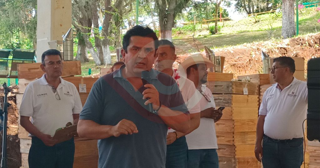Productores apícolas piden certificación y comercialización melera