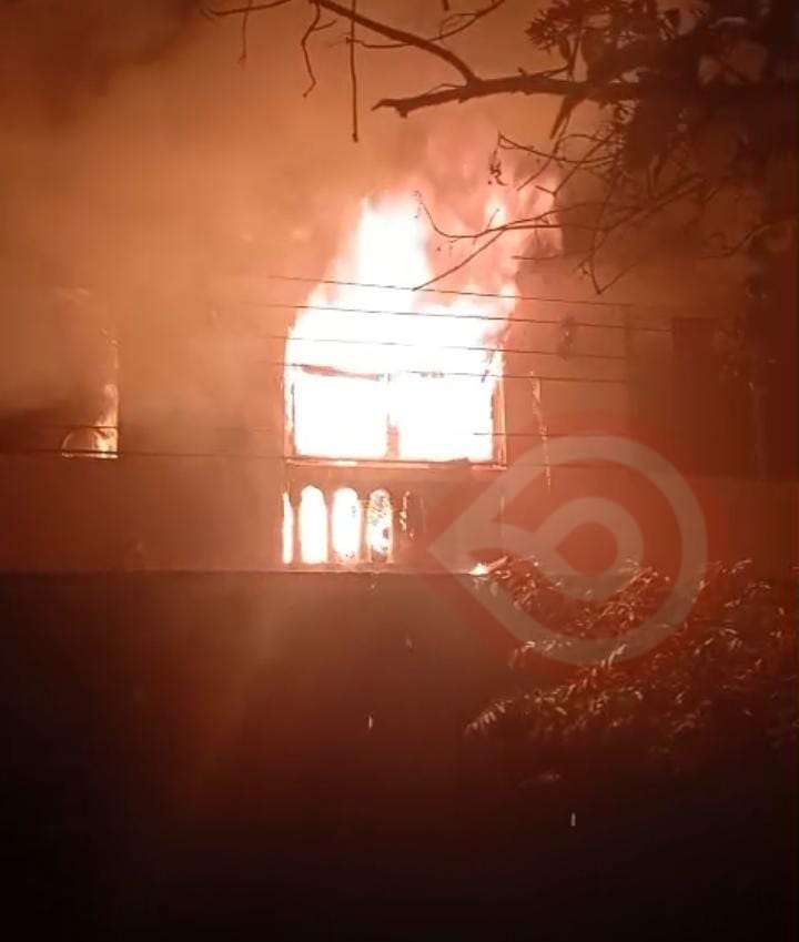 Incendio arrasó con vivienda