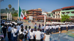 Conmemoran en Huejutla el Día de la Marina Nacional con acto cívico e izamiento de bandera