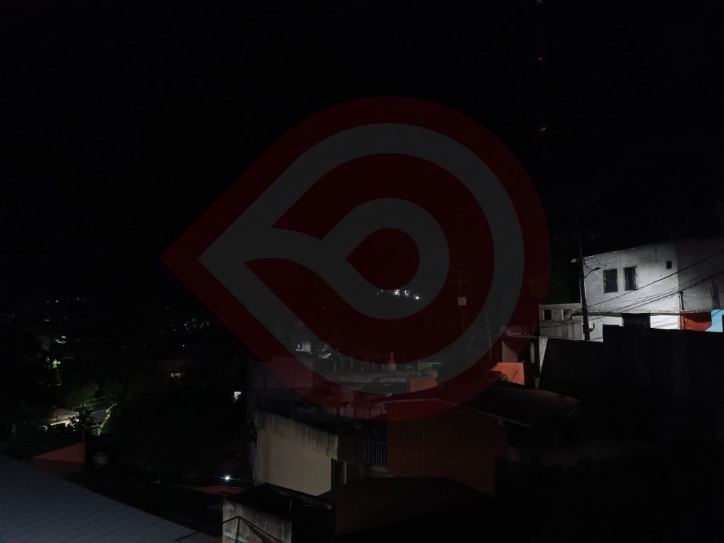 Apagón prolongado golpea al municipio de Huejutla