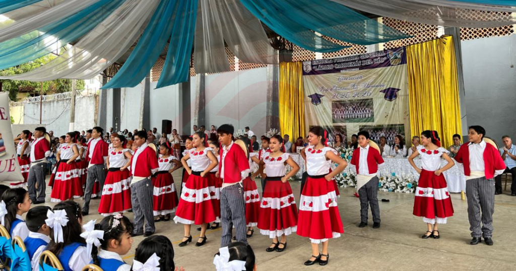 Kuextlan Infantil destaca con emotiva presentación en clausura escolar