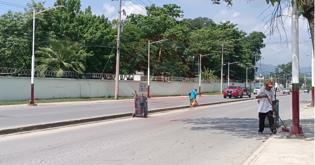 Realizaron brigada de limpieza sobre la Huejutla – Chalayuiyapa