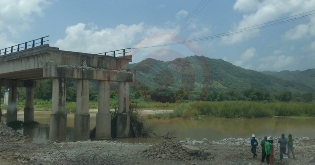 Gobernador supervisará obra del puente del río Garcés