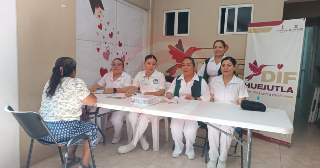 DIF Huejutla e IMSS Bienestar realizan Jornada Médica para detectar el VPH
