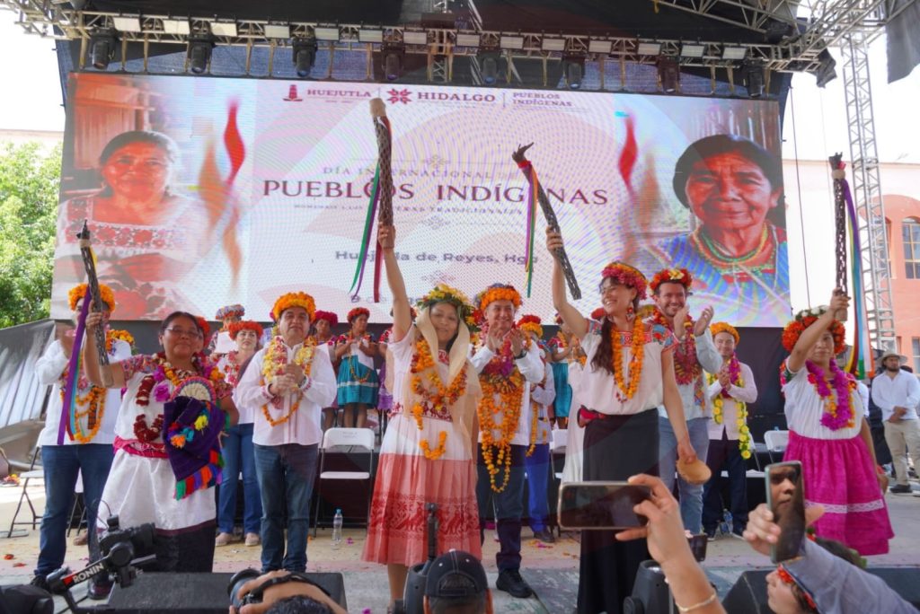 Gobierno de Hidalgo reconoce labor de parteras tradicionales en el Día Internacional de los Pueblos Indígenas