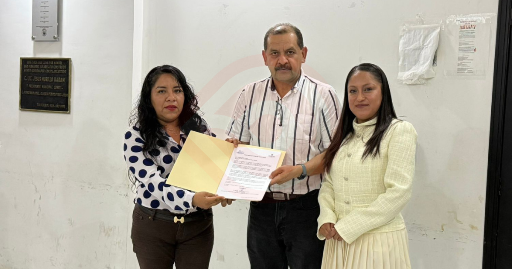 Regidoras de Tlanchinol presentan su Segundo Informe de Actividades