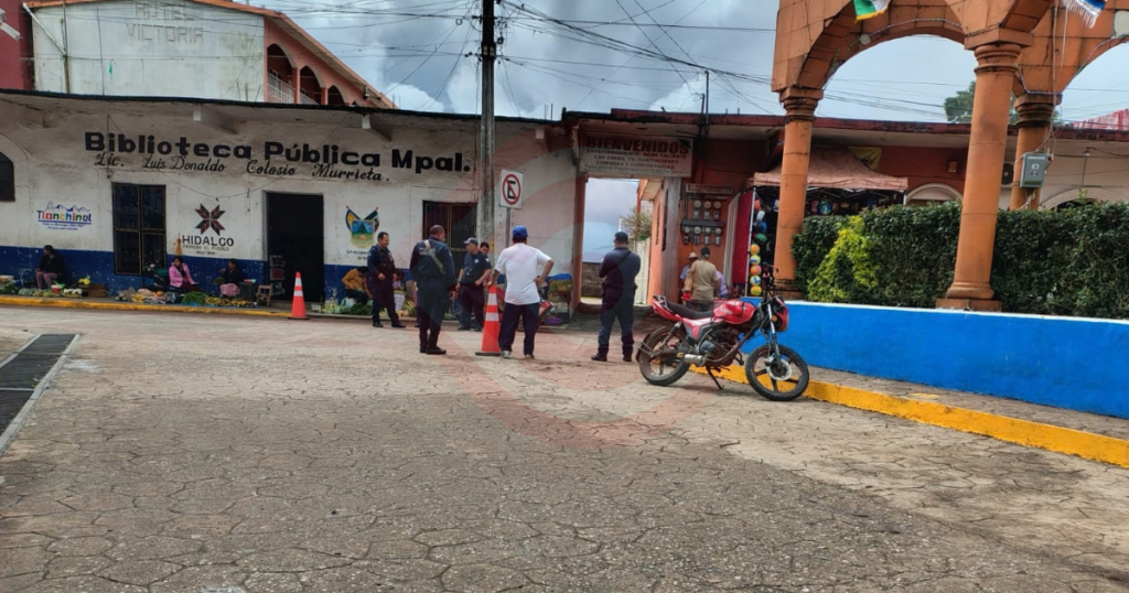 Va en serio, detienen motocicletas por falta de casco de conductores