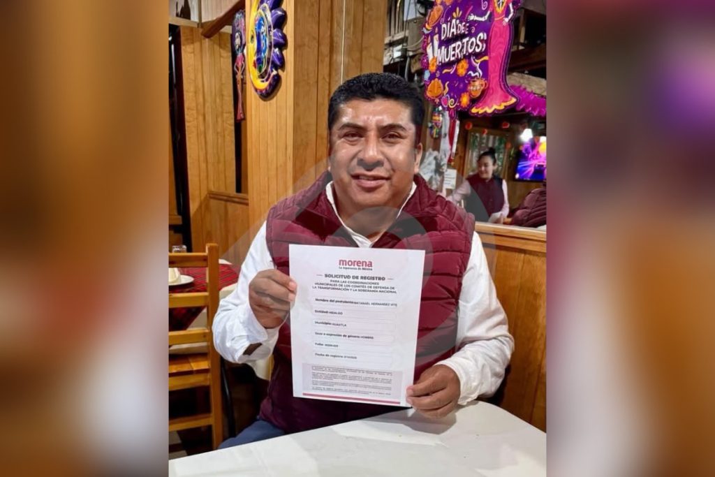 Natanael Hernández Vite se registra como aspirante de Morena a la alcaldía de Huautla
