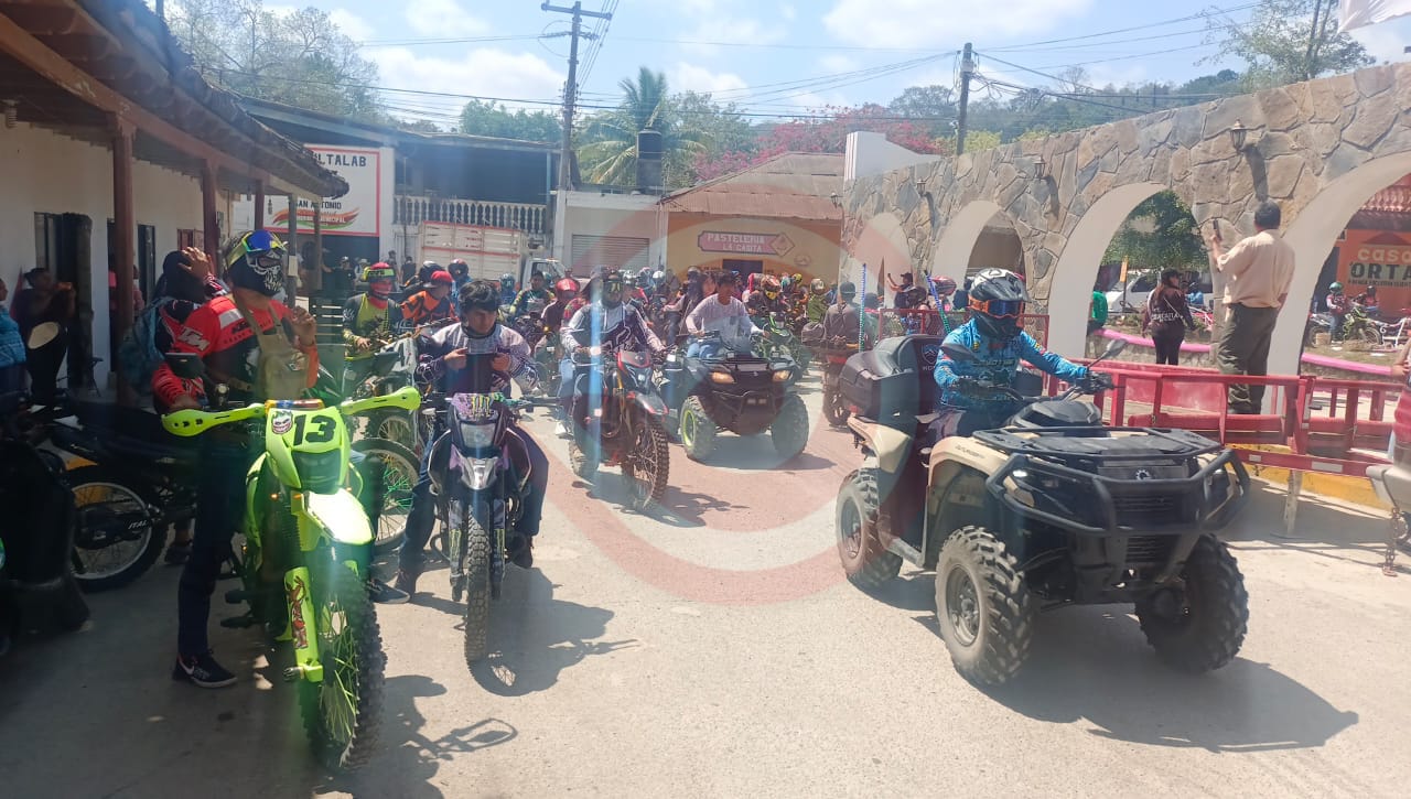 Más de 200 motociclistas participaron en la ruta extrema de La Judea