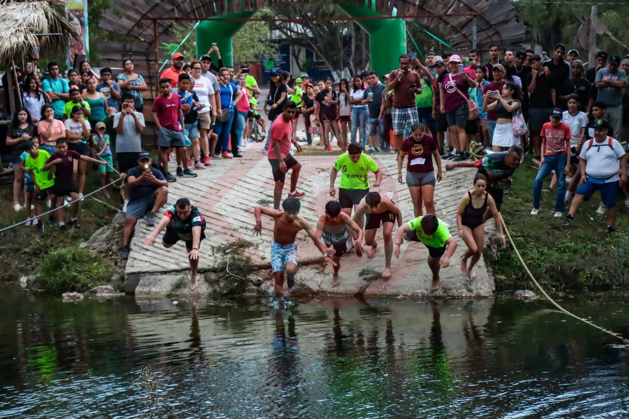 Adrenalina y emoción en el triatlón y rally deportivo en la ribera del río