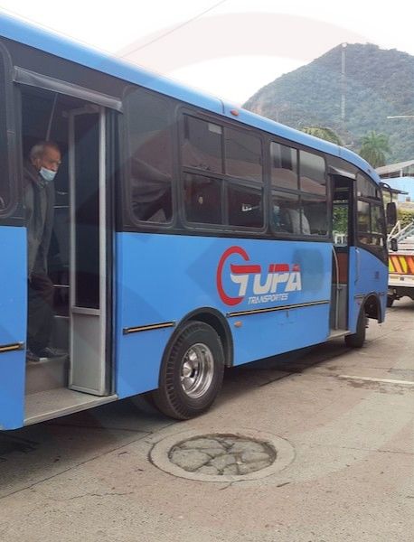 Transportistas del TUPA esperan indicaciones por parte de la SCT, sobre el proyecto del cambio cromático de las unidades.