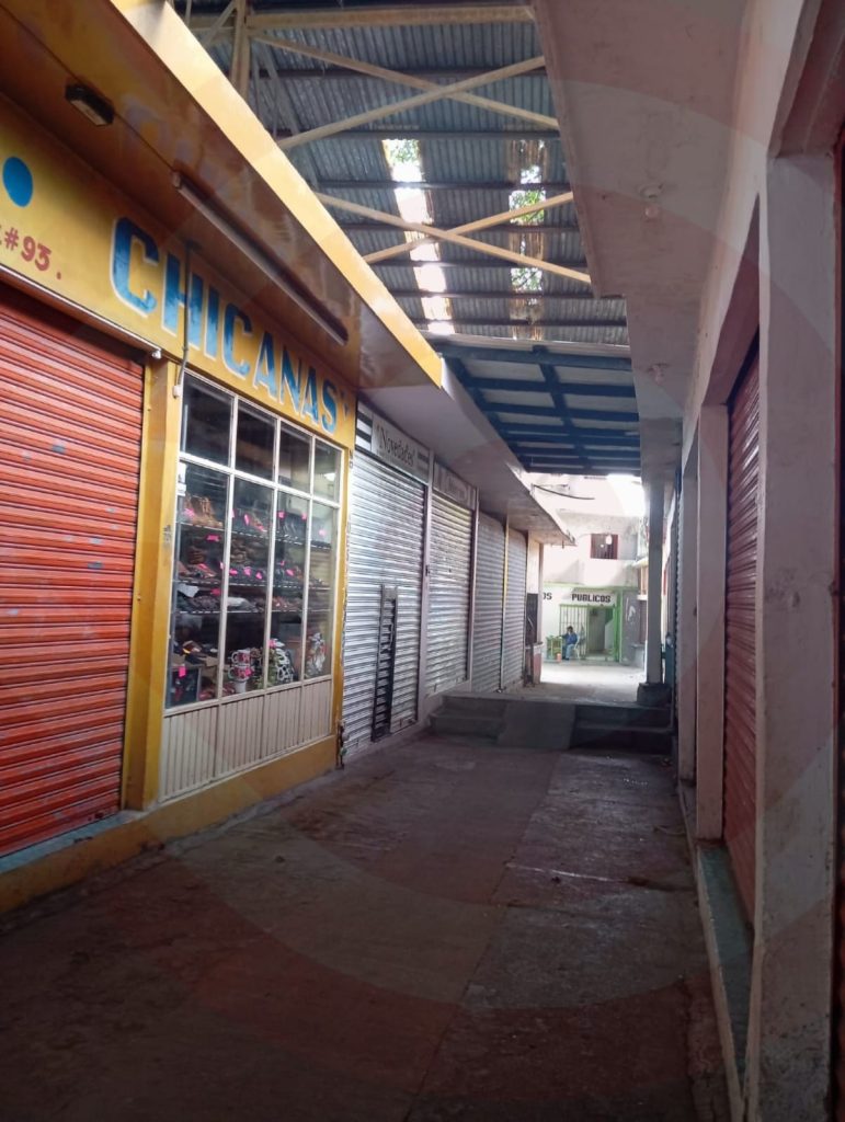 Suciedad y abandono eso es el mercadito Valles 85