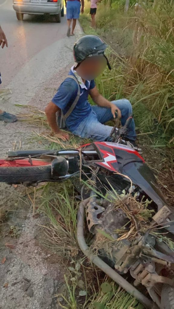 Motociclista lesionado al derrapar en El Laurel
