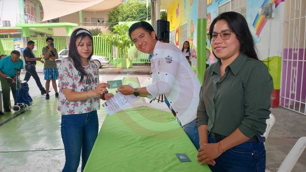 Fueron entregados 150 chips del programa estatal “Clave Verde”