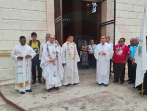 Católicos reciben desde Roma a líder de la Congregación del Espíritu Santo