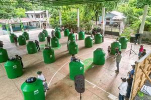 “Agua para Todos” llega hasta Otlashuayo con la entrega de tinacos