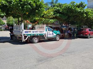 Constante vigilancia vial a fin de evitar que vehículos se estacionen en zonas prohibidas