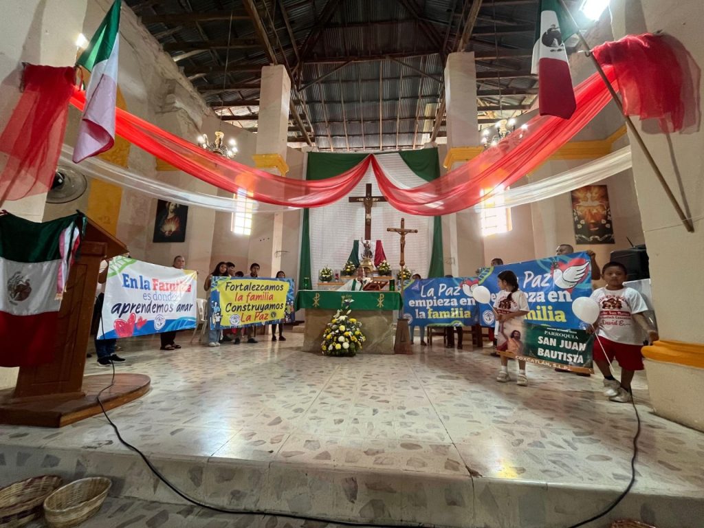Llama párroco a construir la paz desde los hogares y las familias