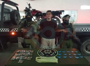 Motociclista es detenido con presunta droga en el Infonavit 2