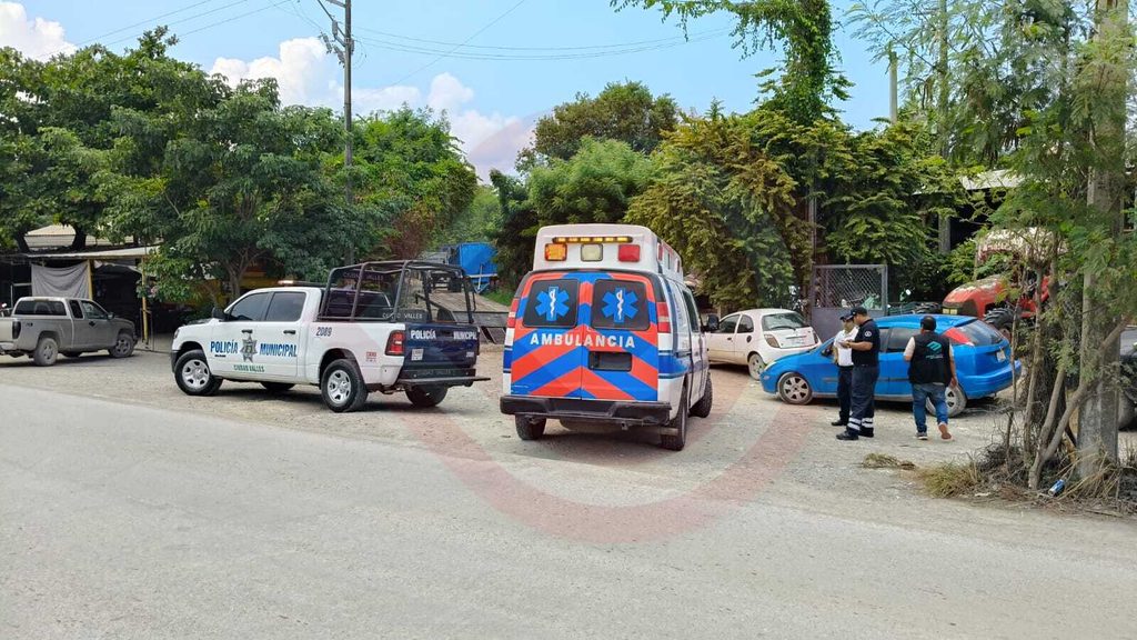 Maniobra en retorno provoca choque y deja motociclista lesionado
