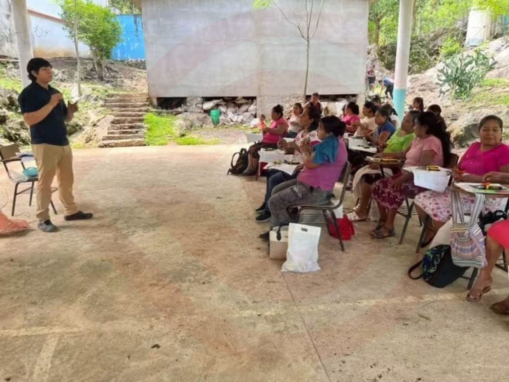 Mujeres de El Granado se capacitan en electricidad básica mediante el PSBC