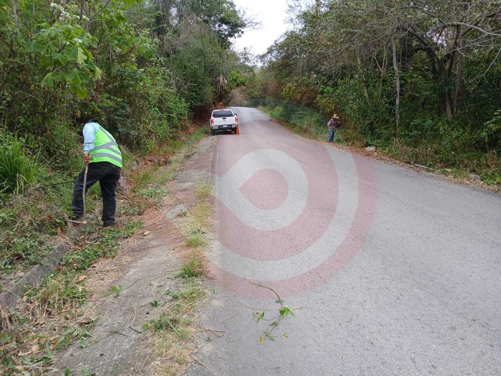 Gobierno prepara caminos de la huasteca para recibir el Xantolo 2026