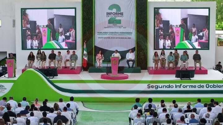 Adelaido Cabañas Hernández rindió su 2.º Informe de Gobierno