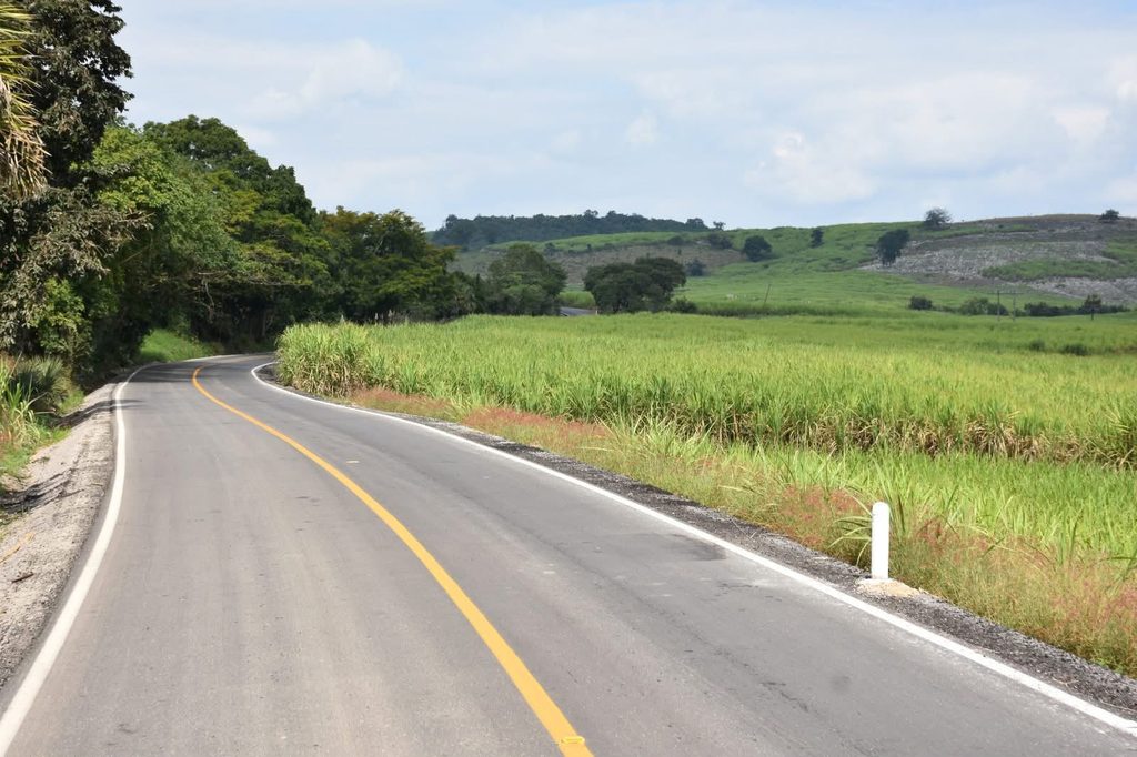 El gobernador Ricardo Gallardo mantiene el plan integral de carreteras y caminos estatales