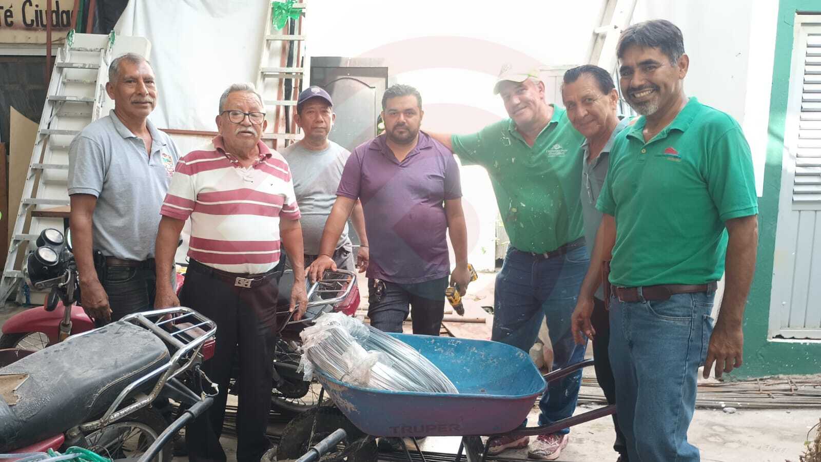 Personal de Recursos Materiales trabaja a marchas forzadas en los preparativos para Xantolo 2026