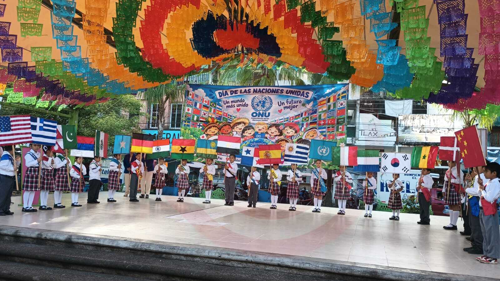Planteles educativos participaron en evento cívico por el Día de la Organización de las Naciones Unidas (ONU)