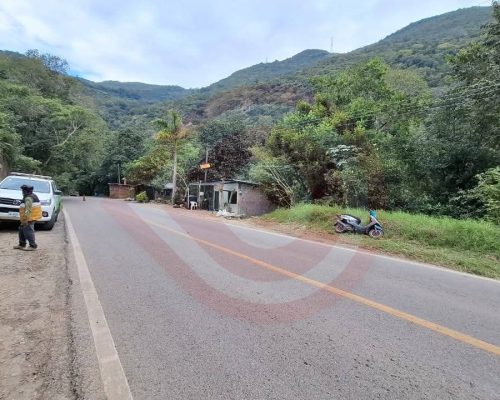 1Motociclista lesionado al derrapar en El Choteo 3