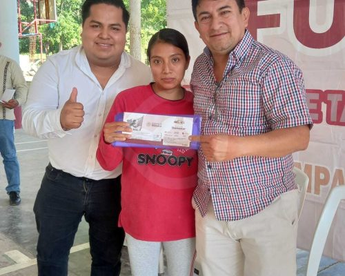 Entrega-de-tarjetas-a-beneficiarios-del Entrega-de-tarjetas-a-beneficiarios-del