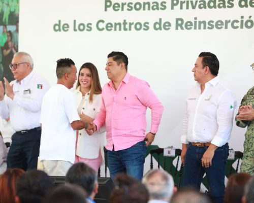 Ricardo Gallardo entrega preliberaciones en el centro de reinserción social (1)