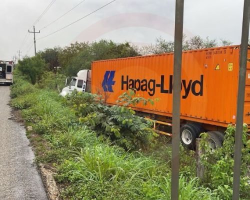 TRÁILER (1)