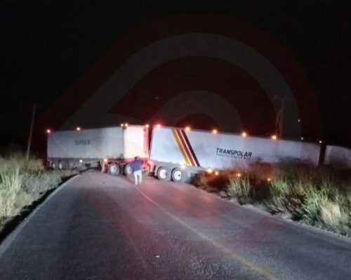 TRÁILER (1)