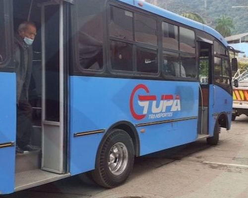 Transportistas del TUPA esperan indicaciones por parte de la SCT, sobre el proyecto del cambio cromático de las unidades.